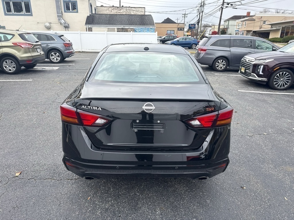 2023 Nissan Altima 2.5 SR photo 3