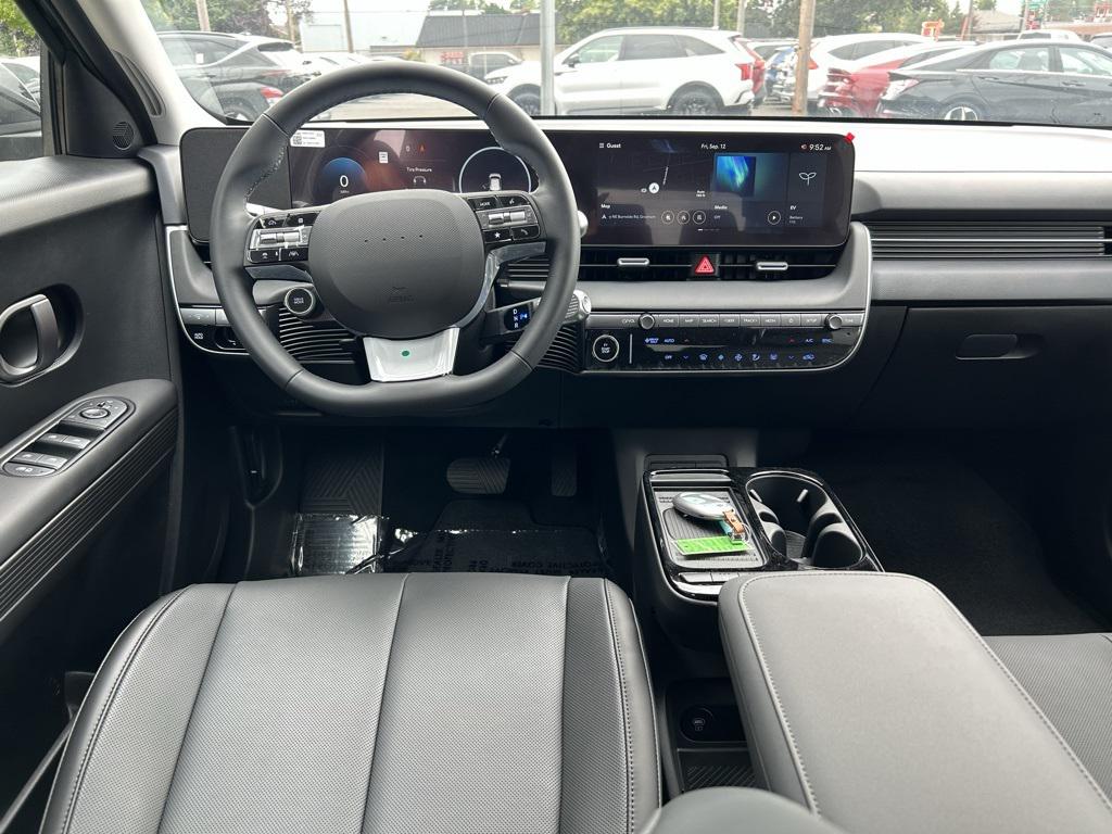 2025 Hyundai Ioniq 5 SEL photo 24