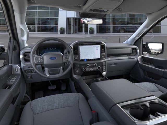 2025 Ford F-150 XLT photo 8