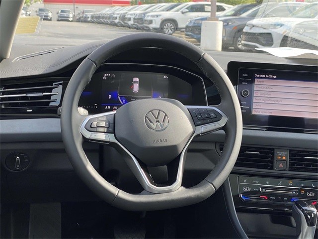 2025 Volkswagen Jetta 1.5T SE photo 9