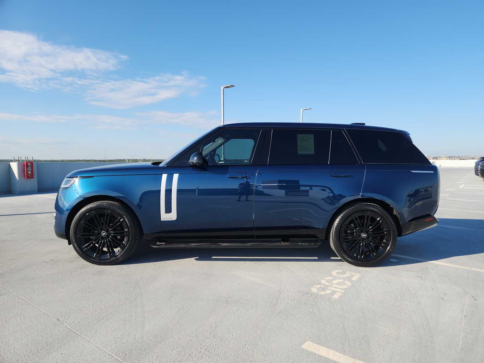 2023 Land Rover Range Rover Autobiography photo 4