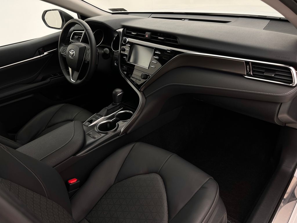 2018 Toyota Camry XSE photo 15