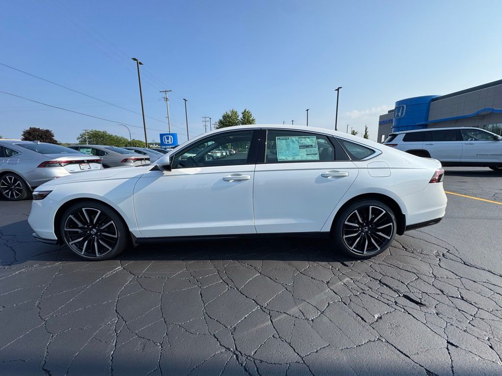 2025 Honda Accord Hybrid Touring's photo