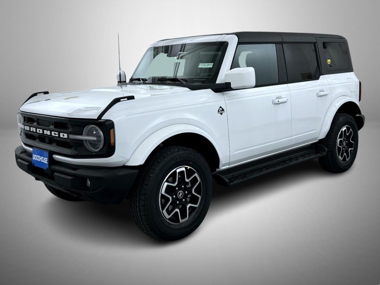 2025 Ford Bronco 4-Door Outer Banks's photo