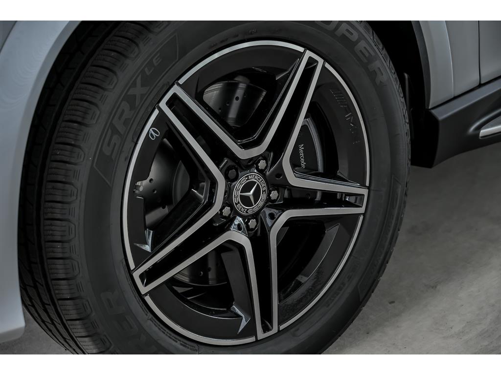 2026 Mercedes Benz GLE 450 4MATIC photo 3