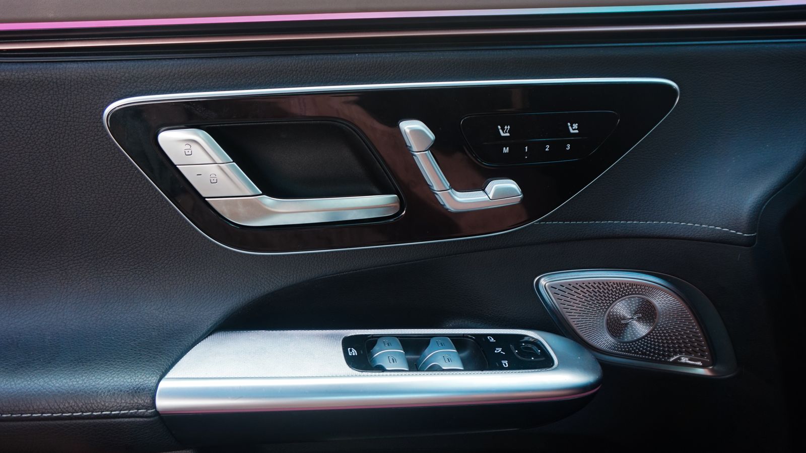 2023 Mercedes Benz EQE SUV 350 photo 22