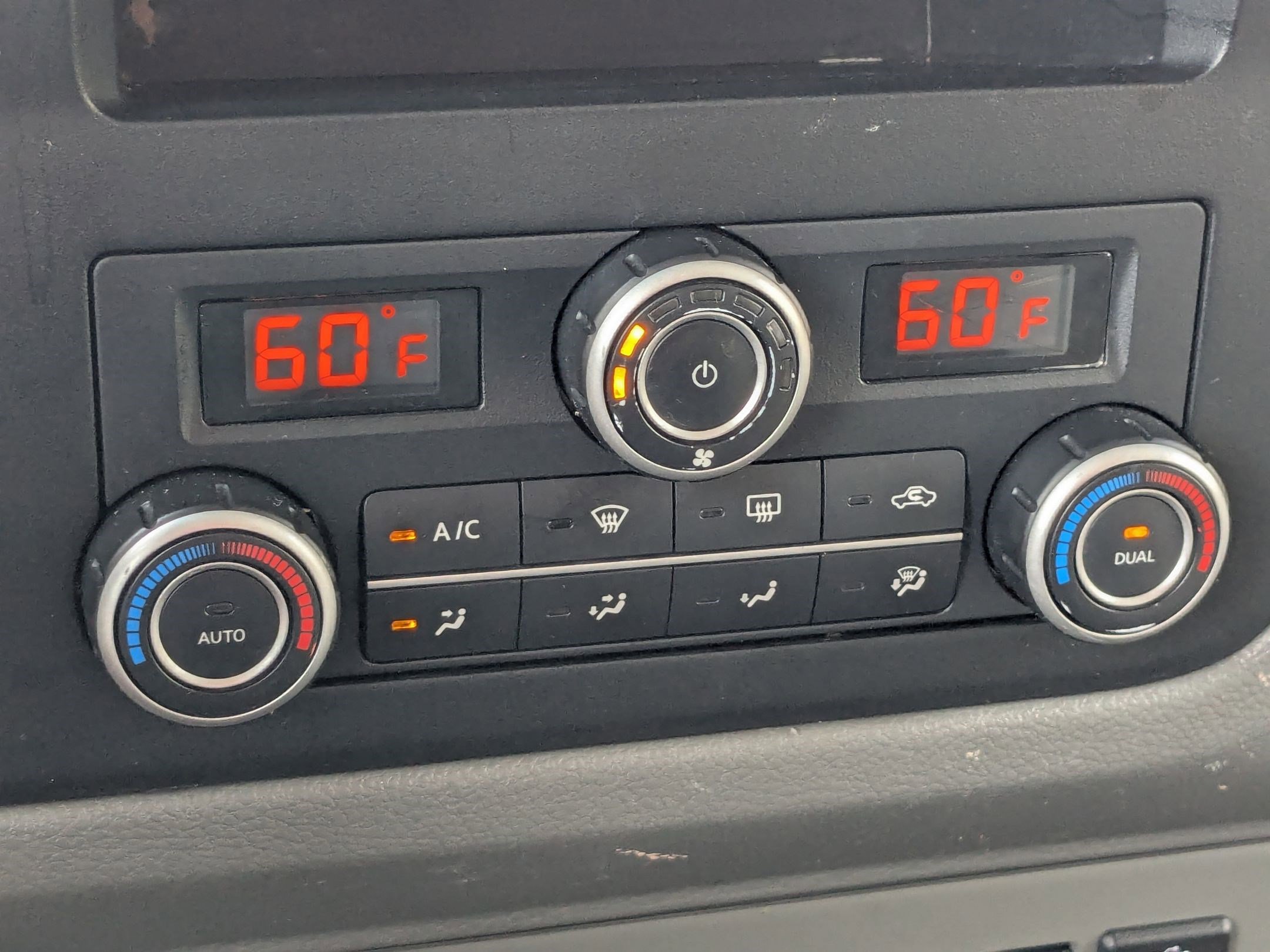 2019 Nissan NV3500 photo 19