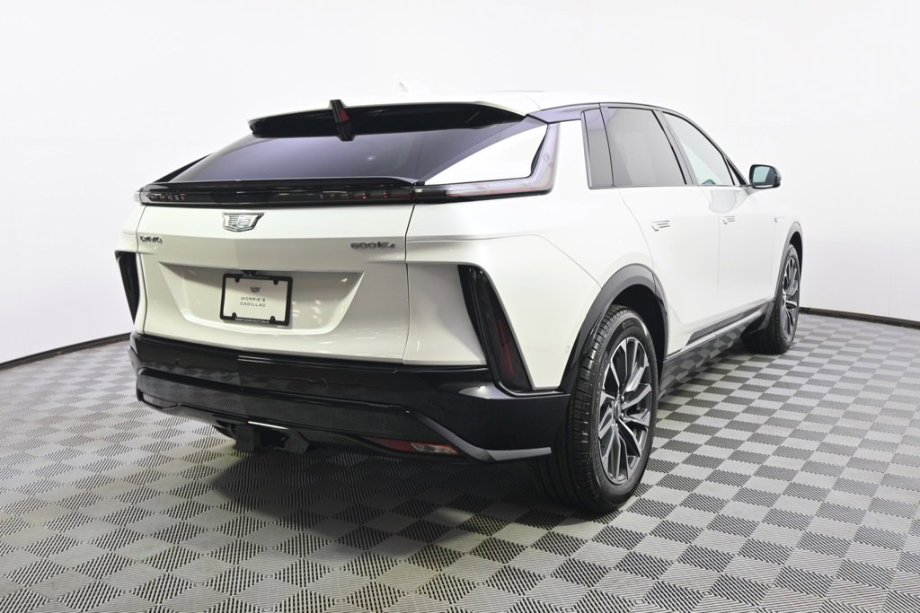 2025 Cadillac Lyriq Sport photo 4