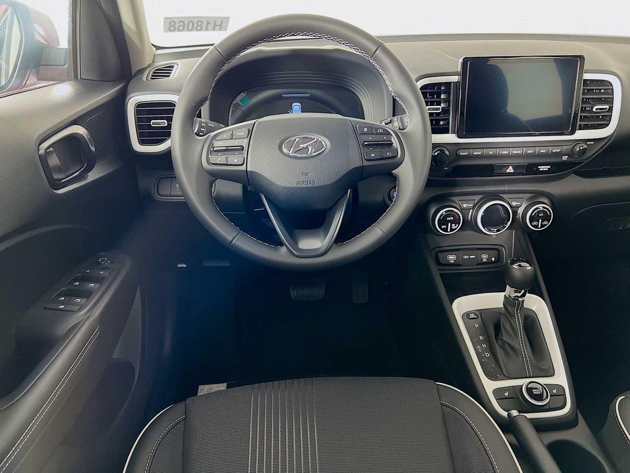 2025 Hyundai Venue Limited photo 11