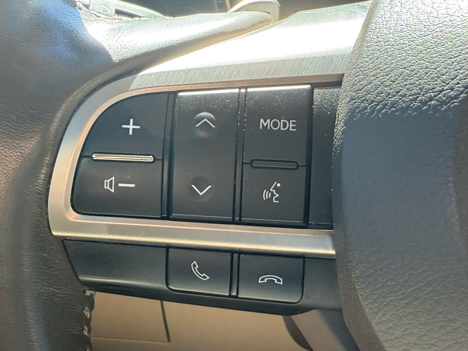 2021 Lexus LX 570 photo 22