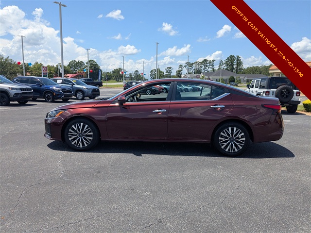 2023 Nissan Altima 2.5 SV photo 6