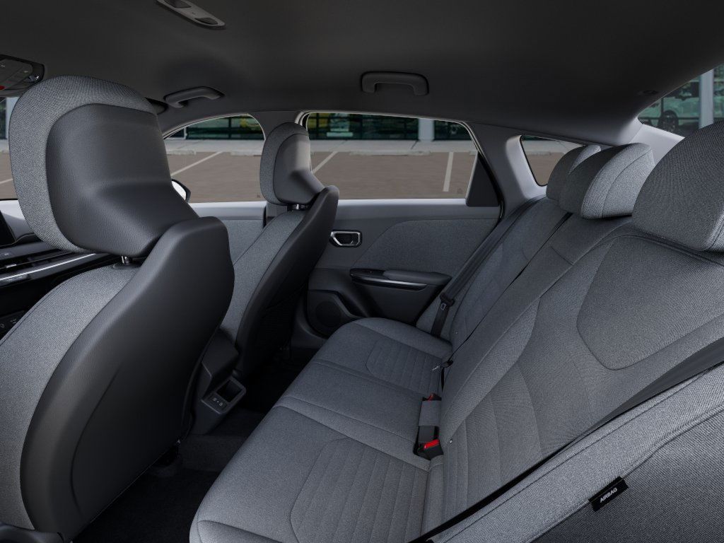 2025 Kia K4 EX photo 17