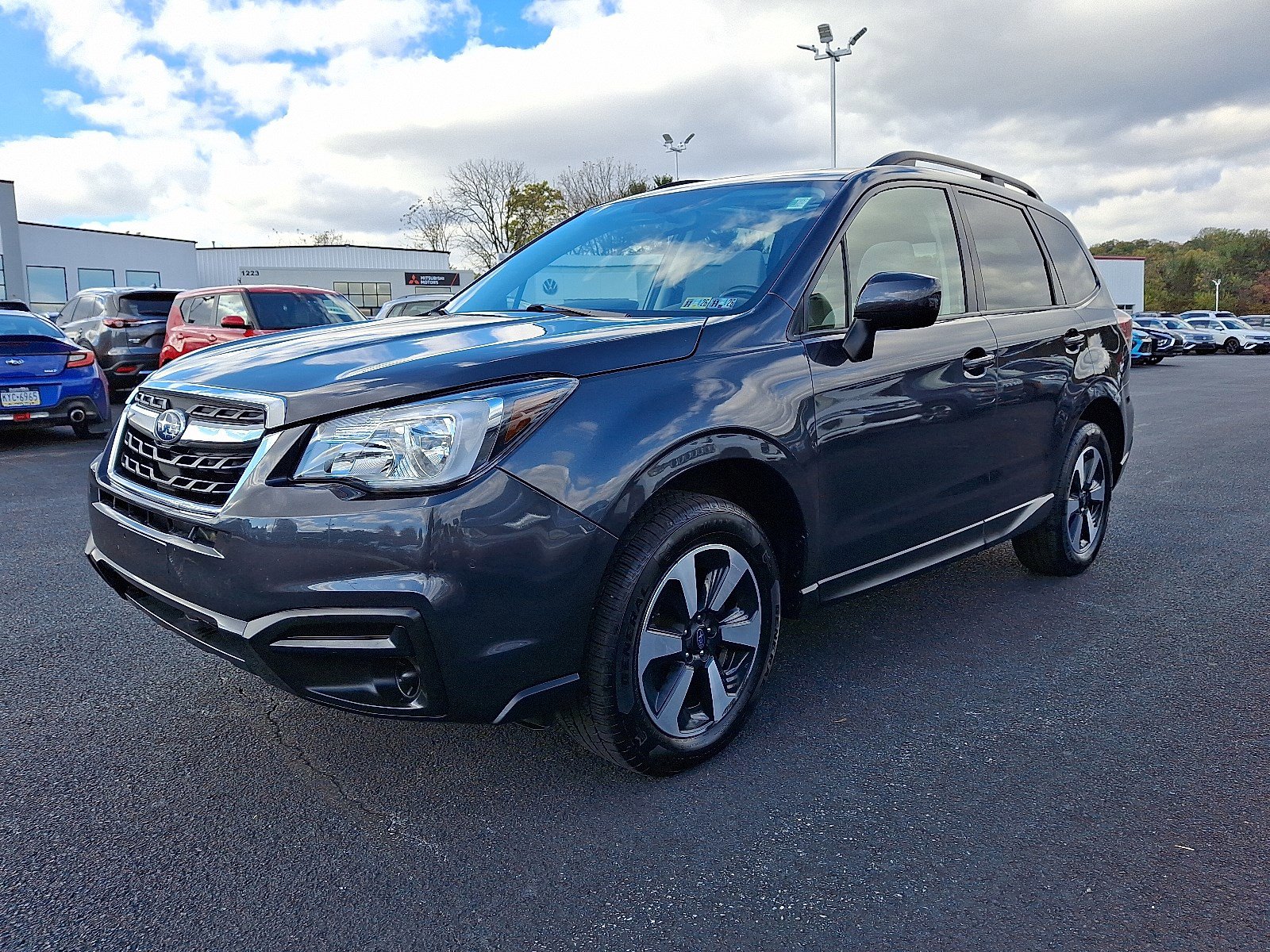 2018 Subaru Forester 2.5i Premium photo 3