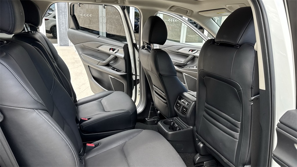 2022 Mazda CX-9 Touring photo 33