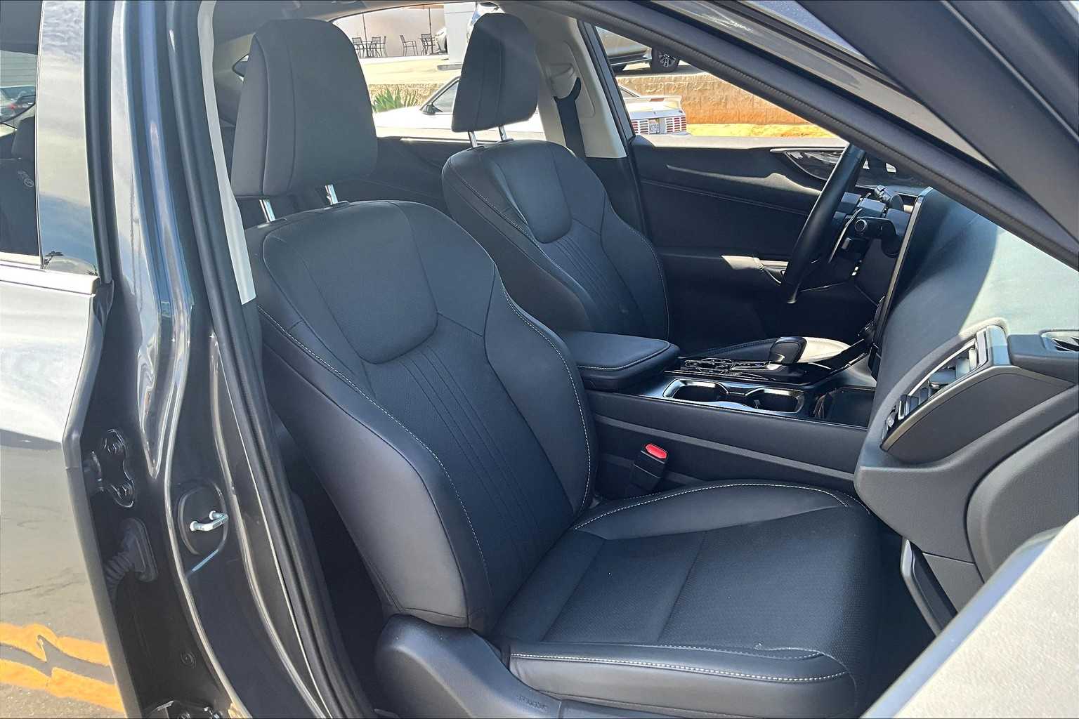2025 Lexus NX Premium AWD photo 8
