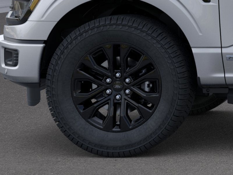 2025 Ford F-150 XLT photo 18