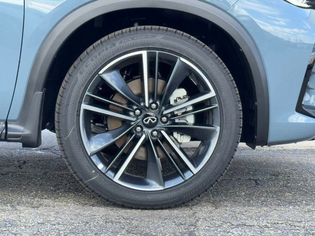 2025 Infiniti QX55 Essential photo 3