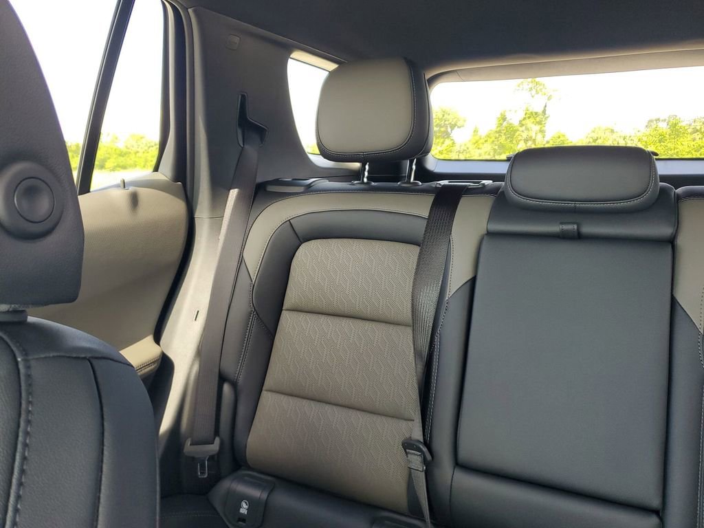 2026 Chevrolet Equinox LT photo 11