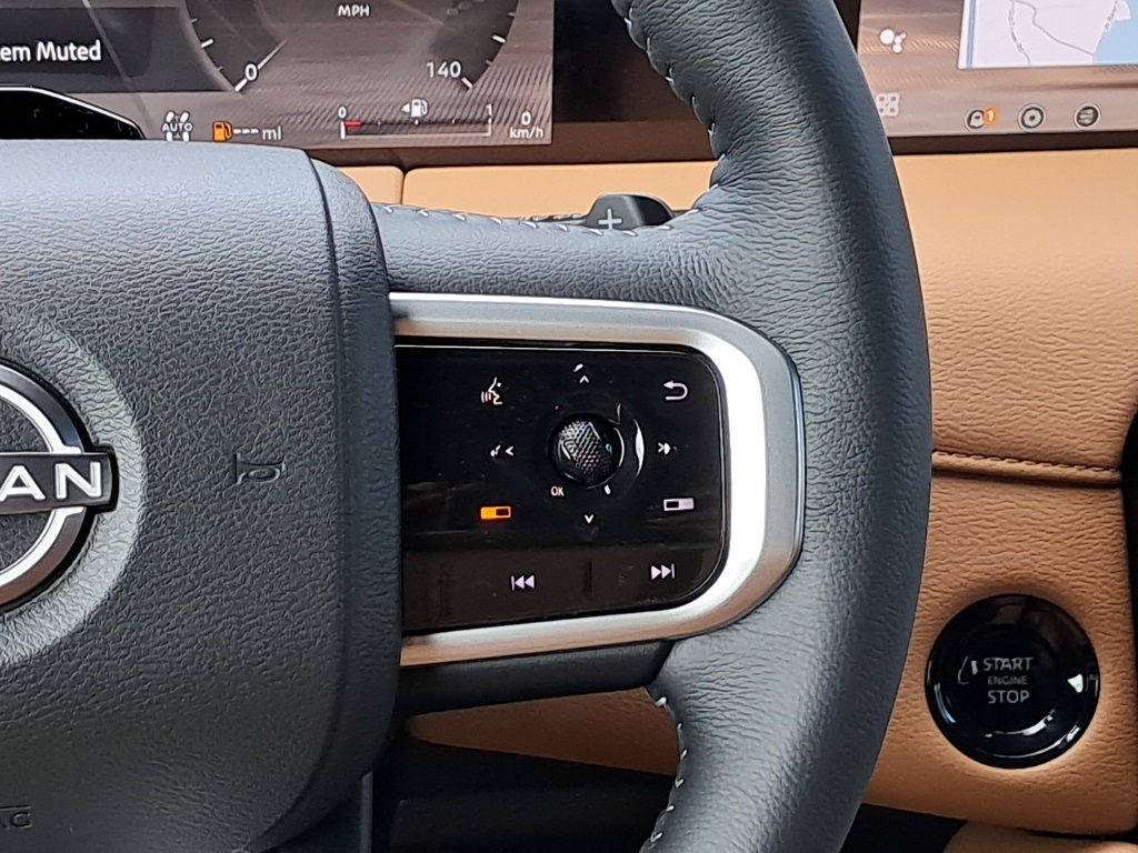 2025 Nissan Armada SL photo 13