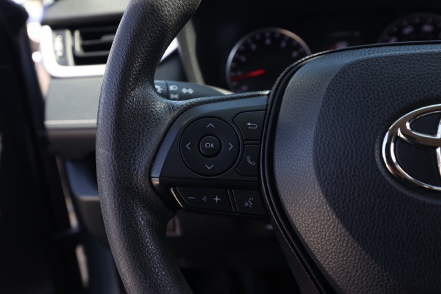 2022 Toyota RAV4 XLE photo 23