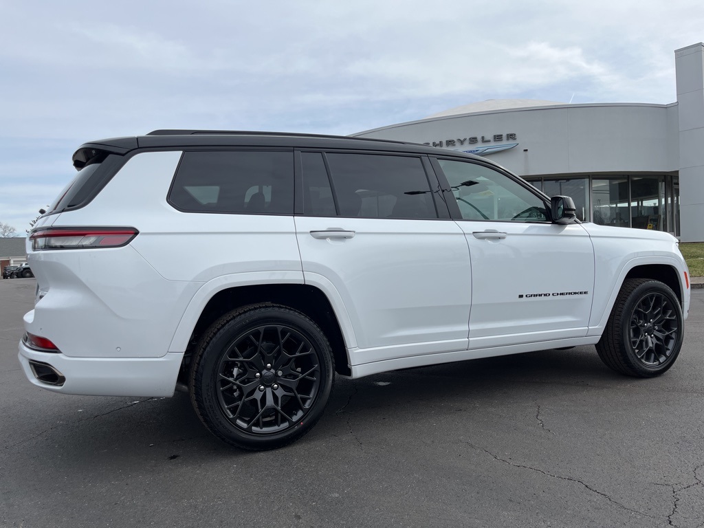 2025 Jeep Grand Cherokee L Summit Reserve photo 22