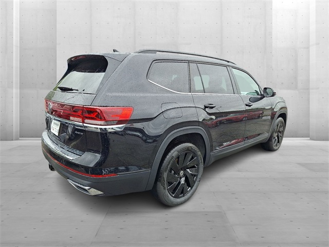 2026 Volkswagen Atlas SE Technology photo 2