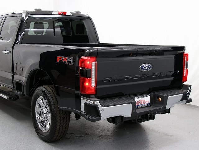 2026 Ford F-250 Lariat photo 7