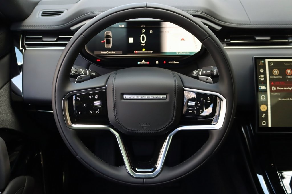 2025 Land Rover Range Rover Sport SE photo 13