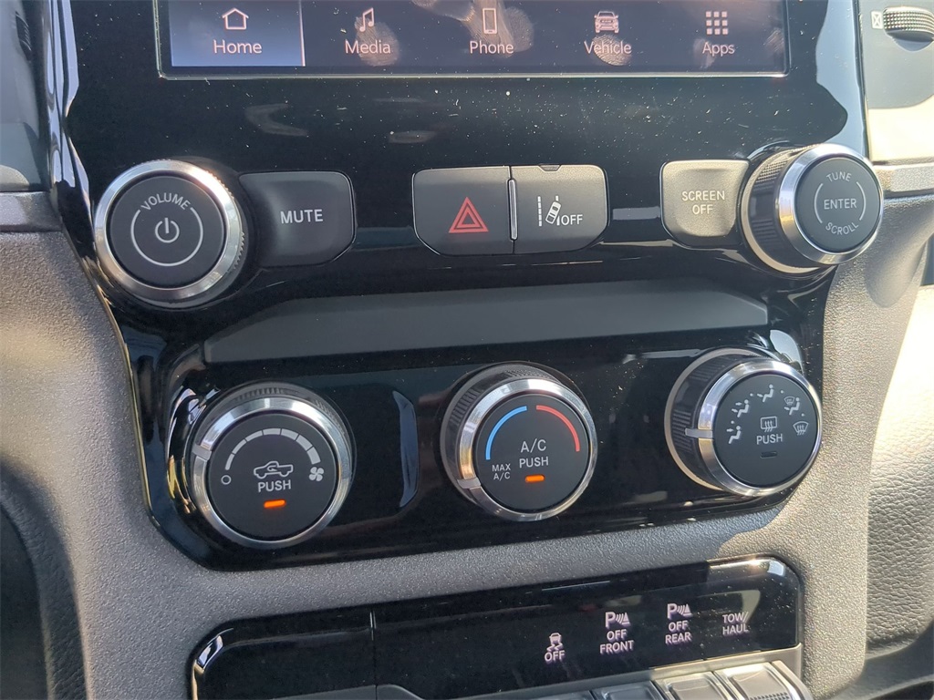 2026 Ram 1500 Warlock photo 14