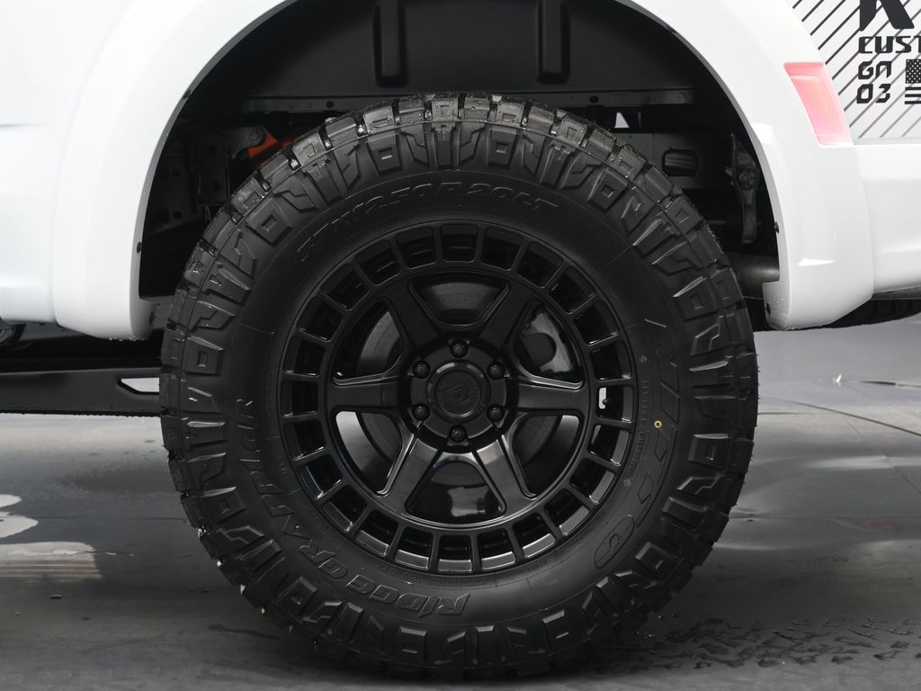 2025 Ford F-150 Raptor photo 28