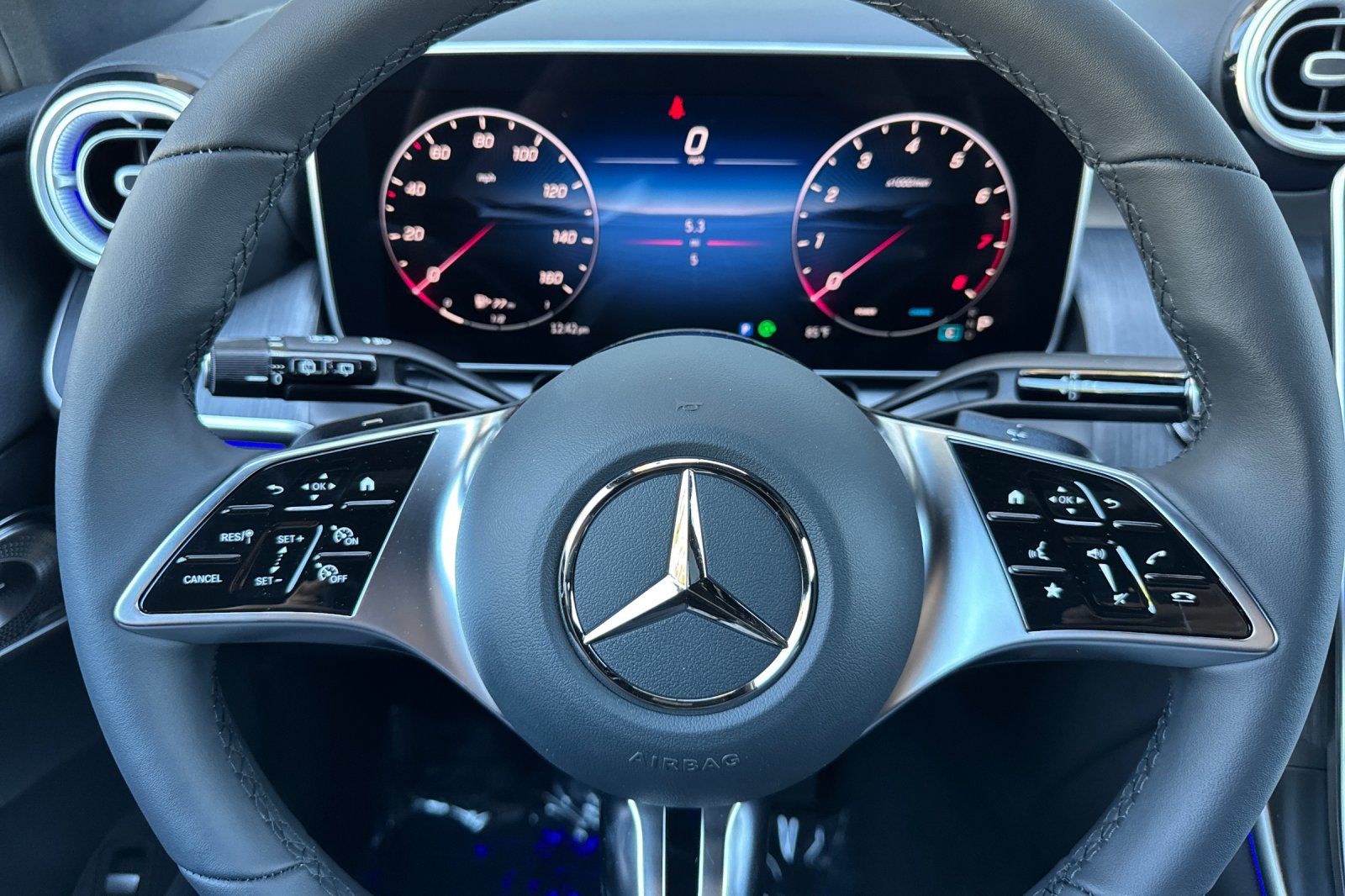 2026 Mercedes Benz GLC 300 photo 18