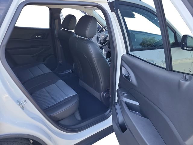 2025 Chevrolet Trax LT photo 21