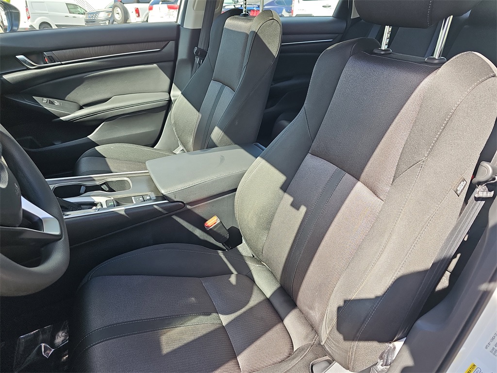 2019 Honda Accord EX photo 12