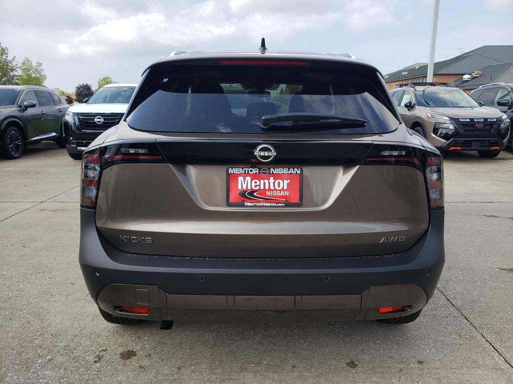 2026 Nissan Kicks SV photo 2