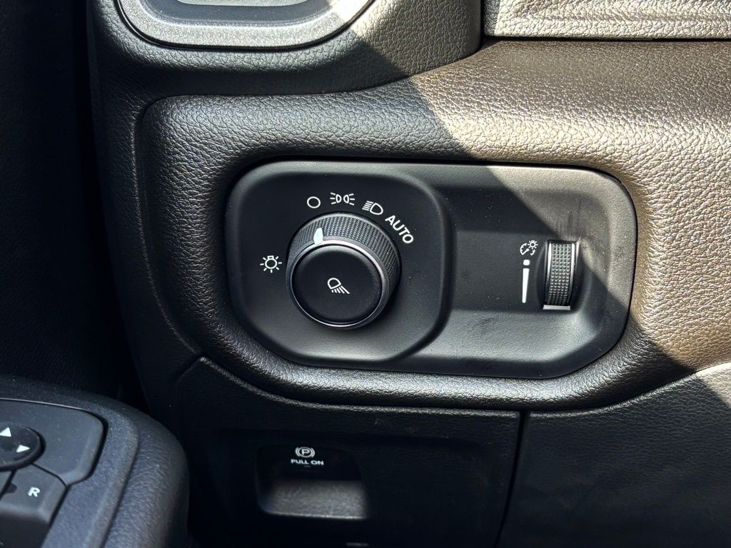 2026 Ram 1500 Tradesman photo 16