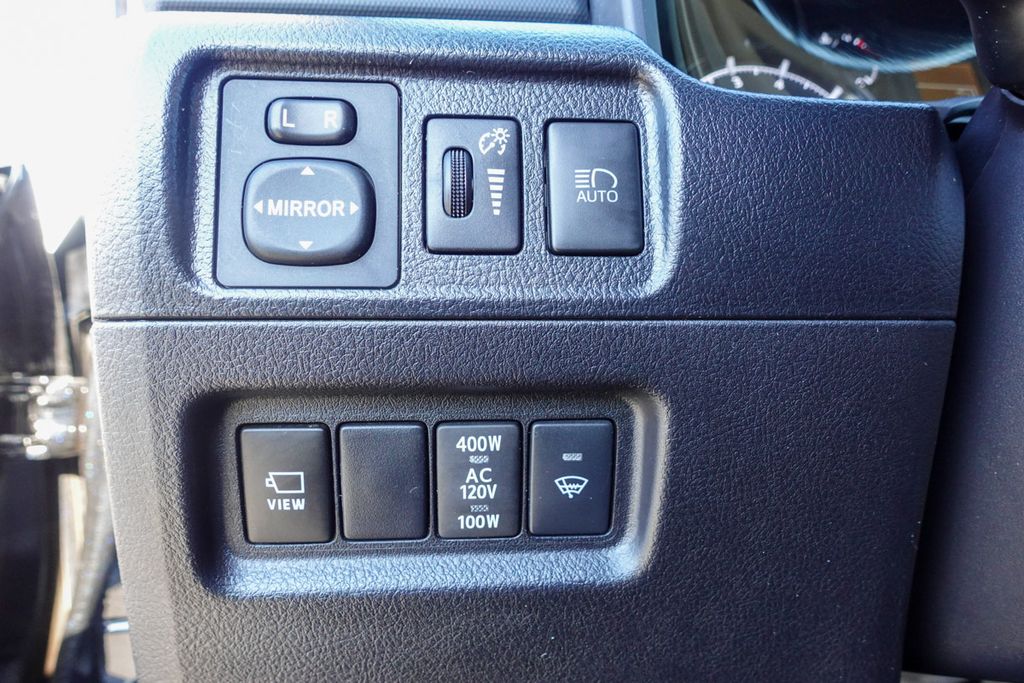 2023 Toyota 4Runner SR5 Premium photo 17