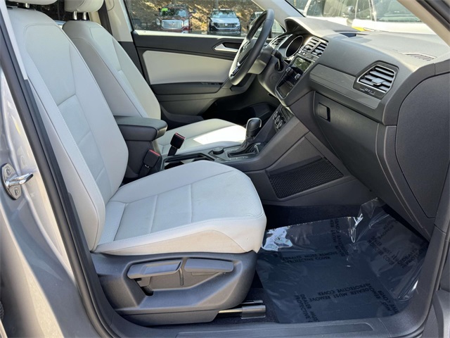 2021 Volkswagen Tiguan SE photo 15