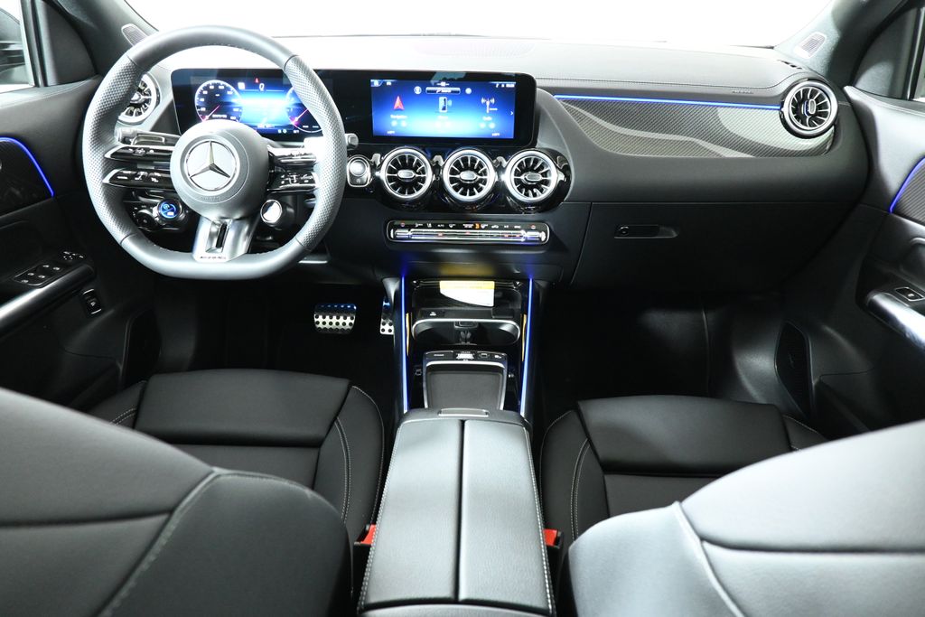 2025 Mercedes Benz GLA AMG 35 4MATIC photo 4