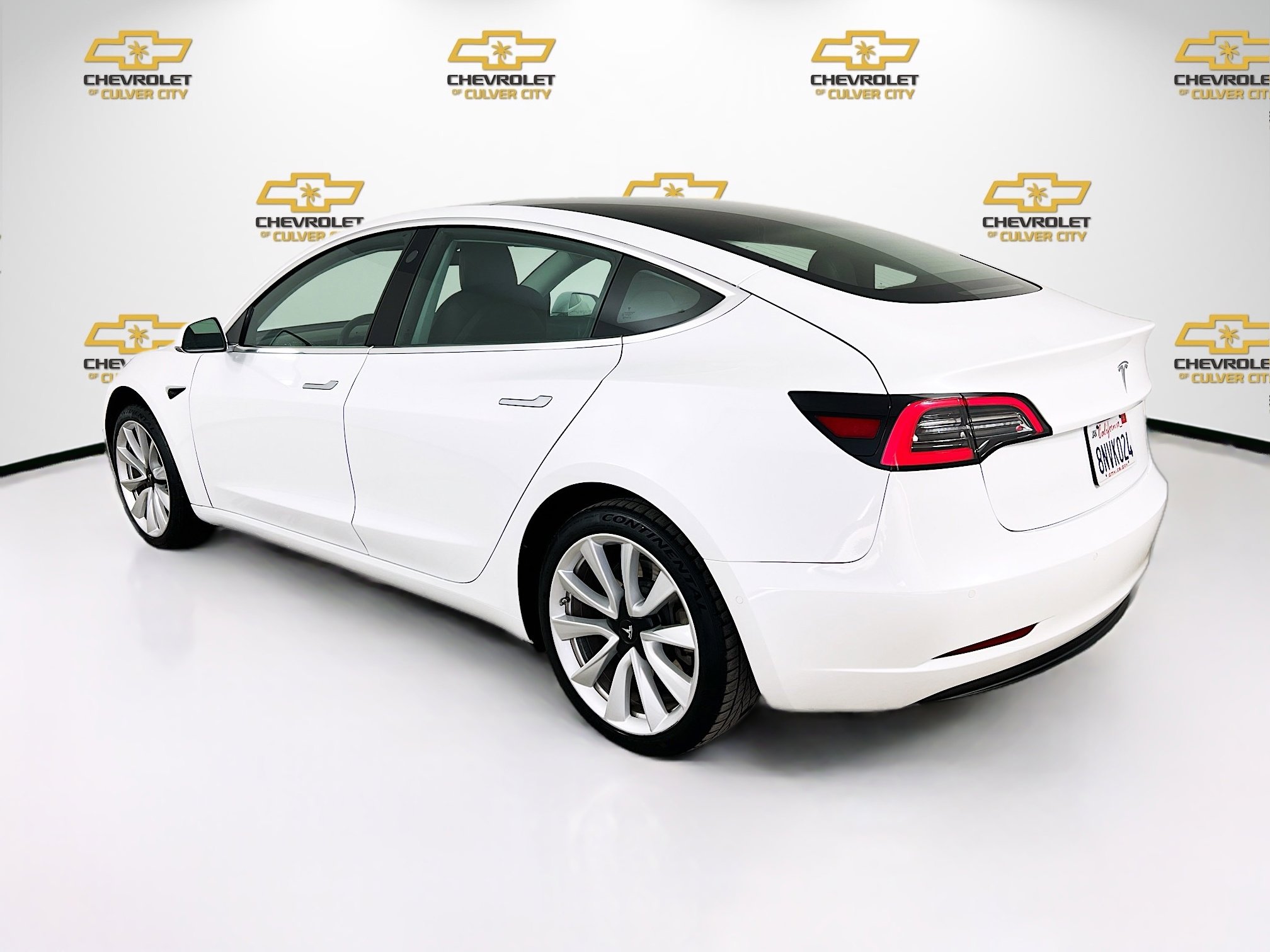 2020 Tesla Model 3 Standard Range Plus photo 5