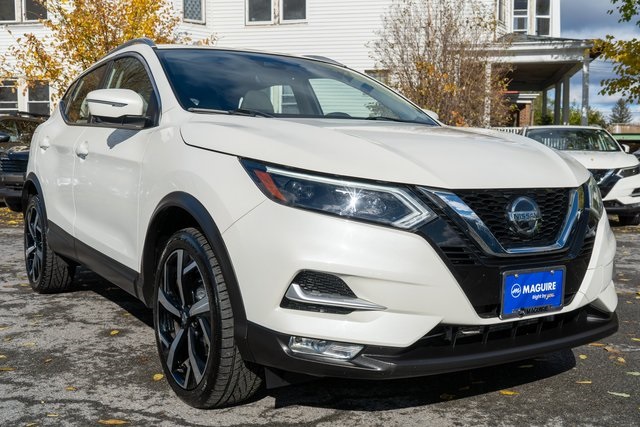 2022 Nissan Rogue Sport SL photo 3