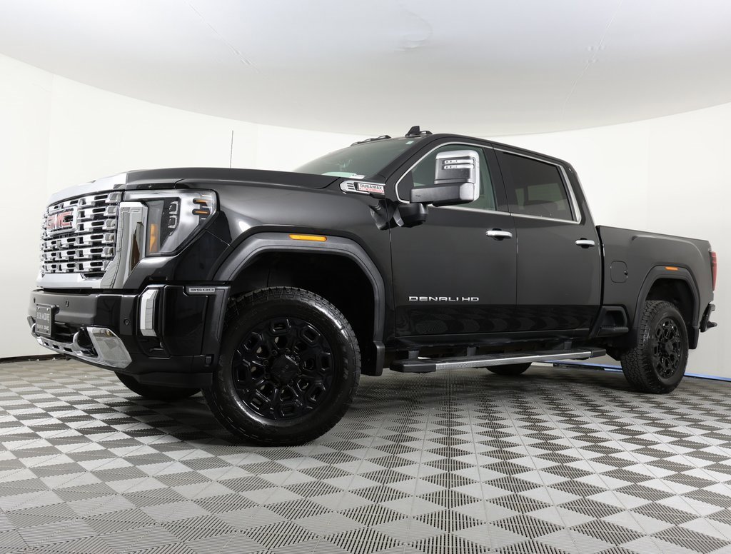2025 GMC Sierra 3500HD Denali's photo