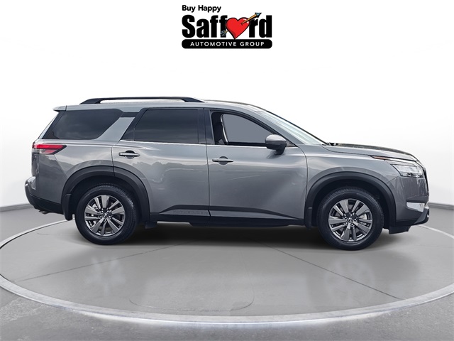 2022 Nissan Pathfinder SV photo 6