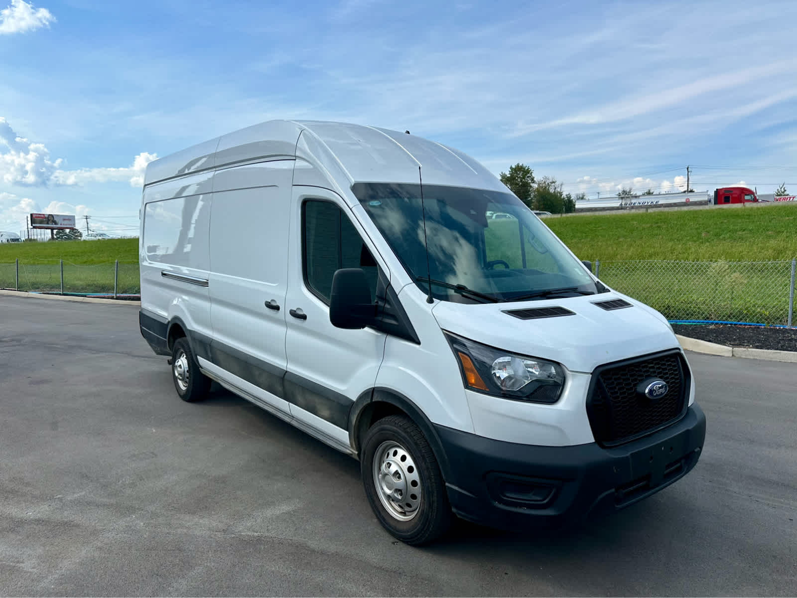 2023 Ford Transit photo 3