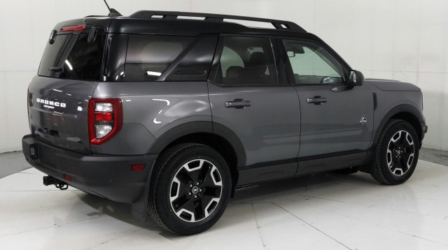 Used 2022  Ford Outer Banks image 6