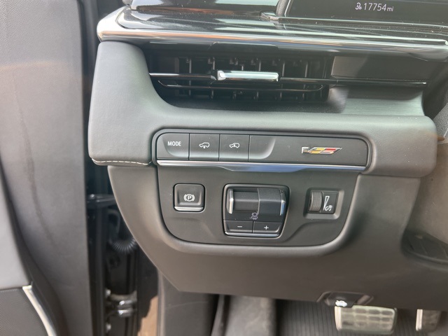 2024 Cadillac Escalade V-Series photo 10