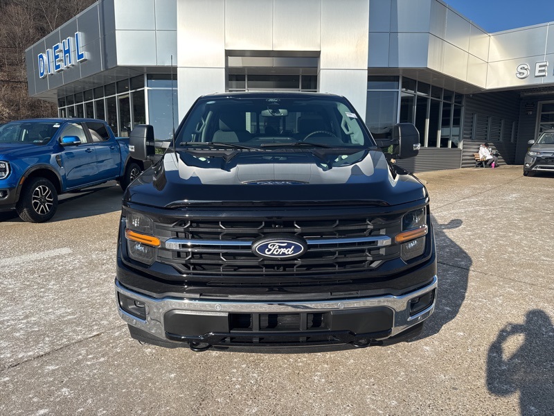 2024 Ford F-150 XLT photo 2