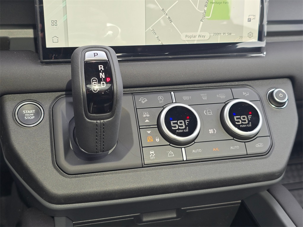 2025 Land Rover Defender 110 S photo 12