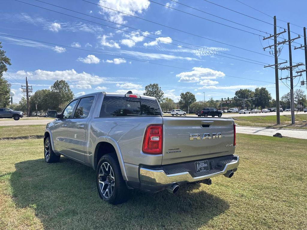 2025 Ram 1500 Laramie photo 4