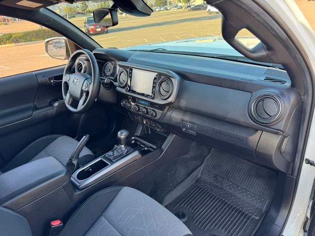 2023 Toyota Tacoma TRD Off-Road photo 23