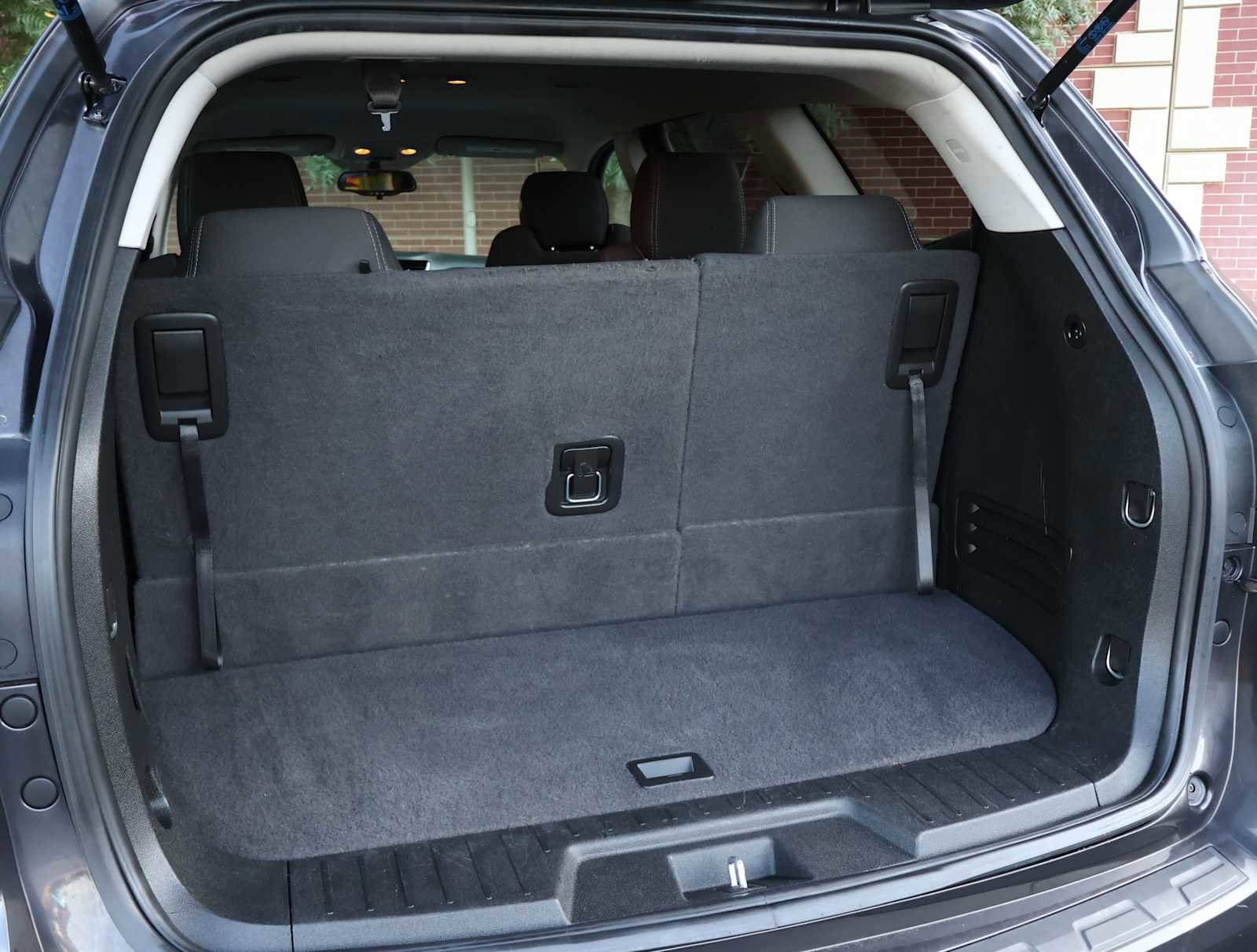 2017 Chevrolet Traverse 1LT photo 21